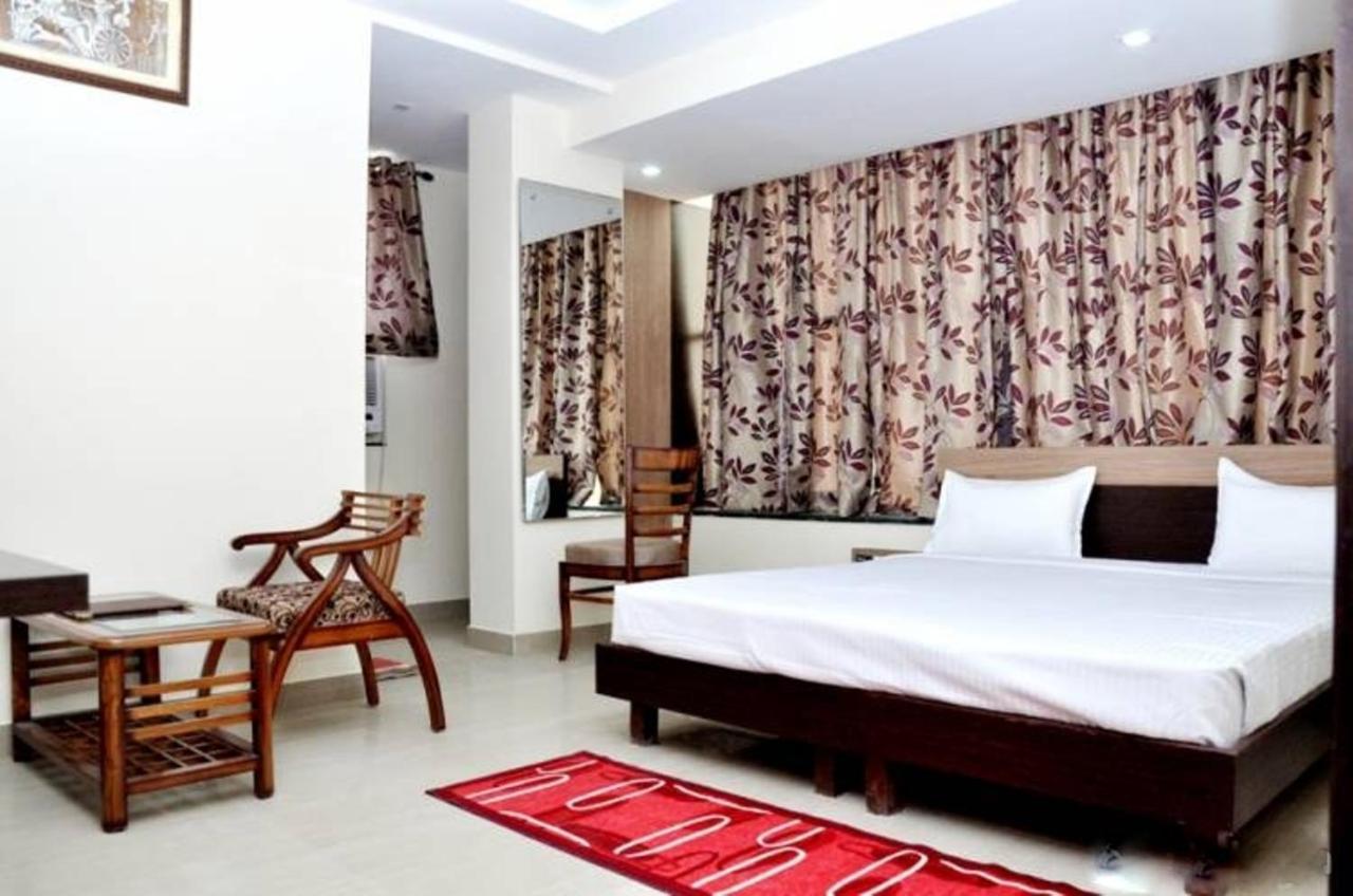 Hotel Radiance Gválijar Kültér fotó